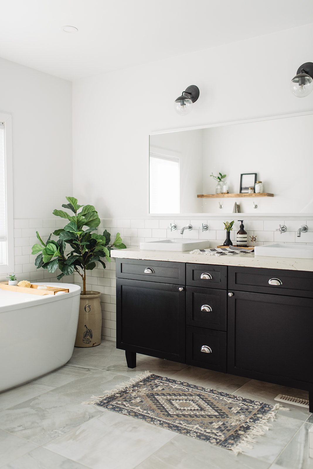 modern bathroom design, black and white bathroom