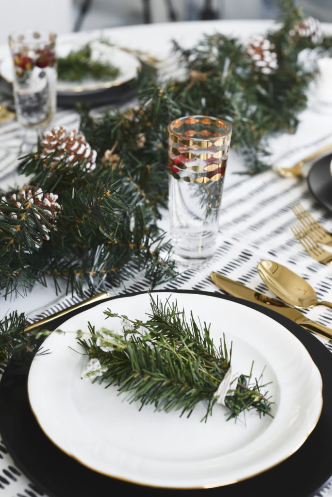 Christmas Table Setting