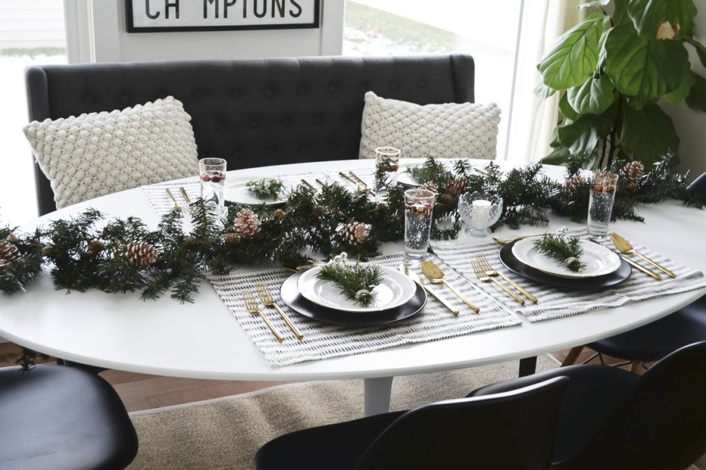 Christmas Table Setting