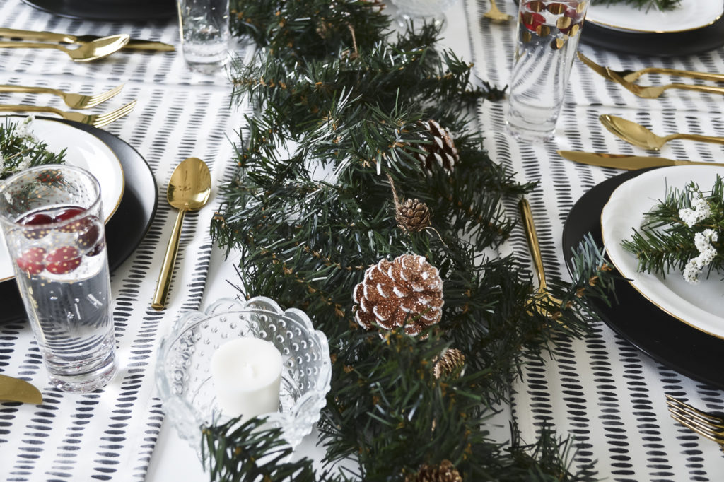 Christmas Table Setting