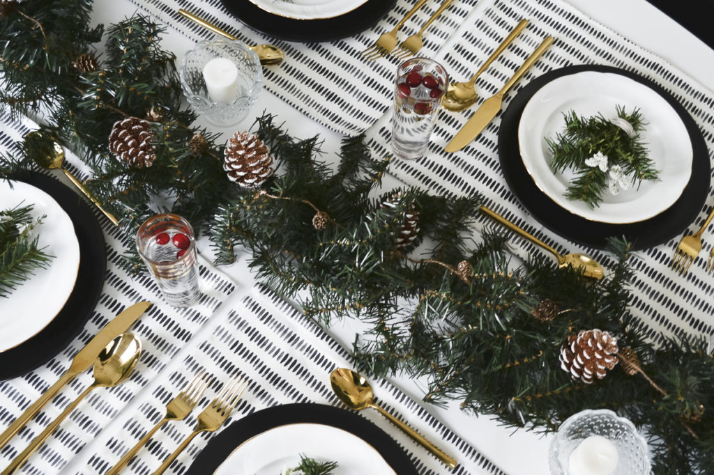 Christmas Table Setting