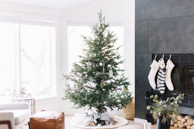 Modern Minimal Holiday Home Tour, holiday decor, minimal holiday decor, Scandinavian holiday decor