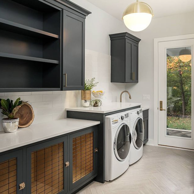 Featured image of post Narrow Mudroom Laundry Room Combo