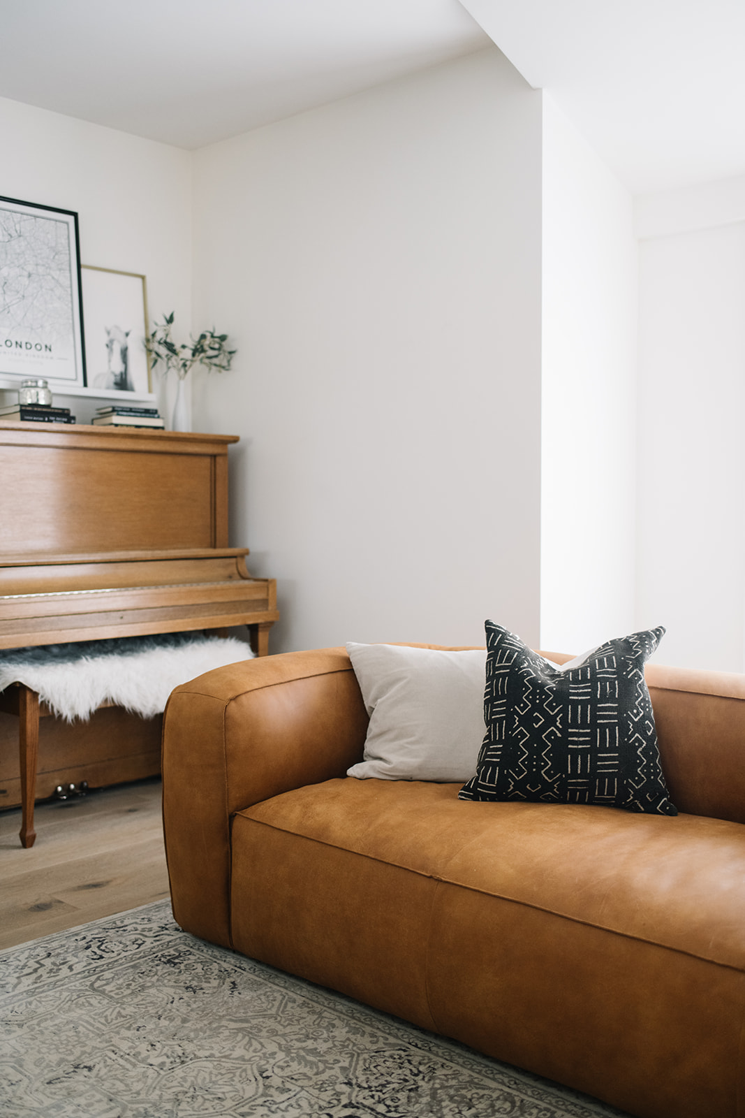 leather sofas, Article Cigar