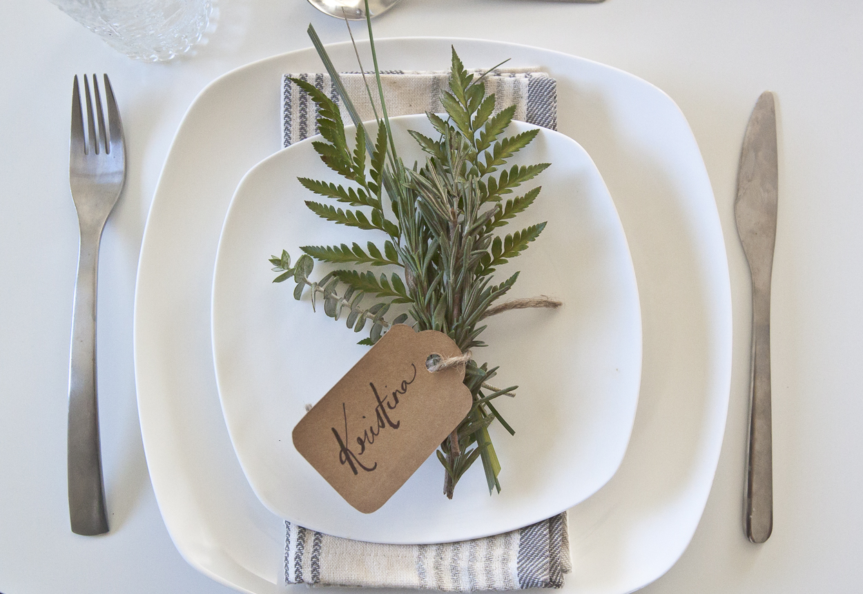 Effortless Fall TablescapeEffortless Fall Tablescape, fall inspired table, easy entertaining